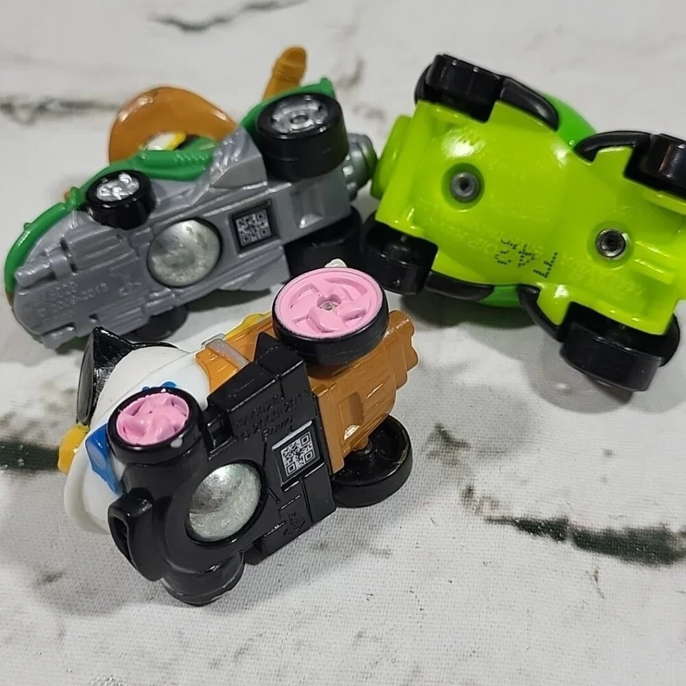 Hot Wheels Lot of 9 Cars‎ Fun Dino Rider Bubblematic Angry Birds Tortoshell